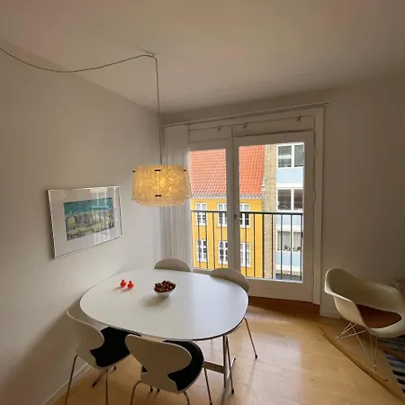 Christianshavn Finest With Balcony * Kopenhagen